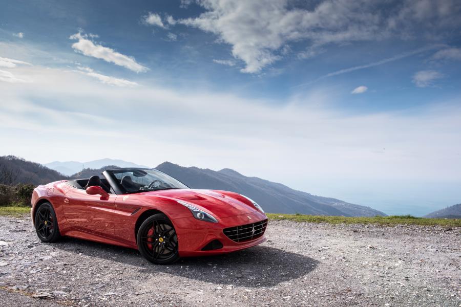  Ferrari California T HS 2016 года  (фото 8 из 34)